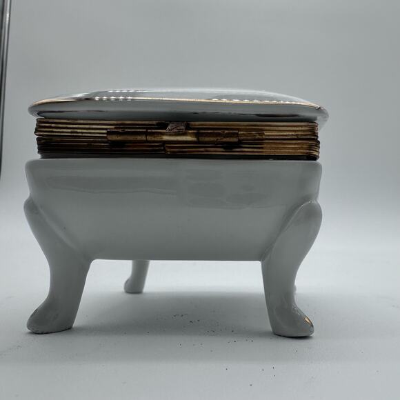 VTG Kalk German Golded Flower Porcelain Trinket Handmade Box C1955 Footed *READ - Picture 4 of 16